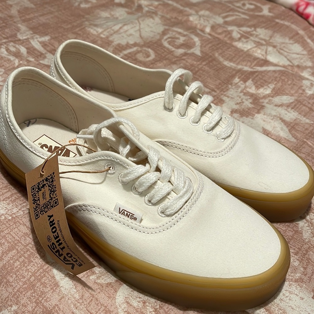 Vans size 8in women brand new